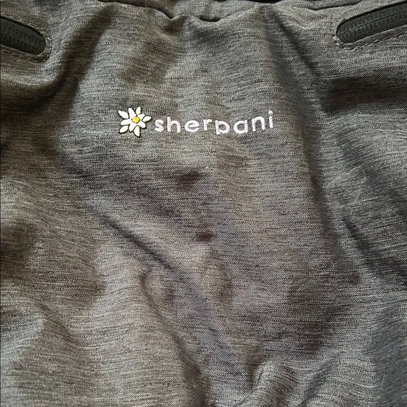 🎉Good condition SHERPANI Force wellness zip up shoulder tote bag for yoga or gym - Picture 2 of 10